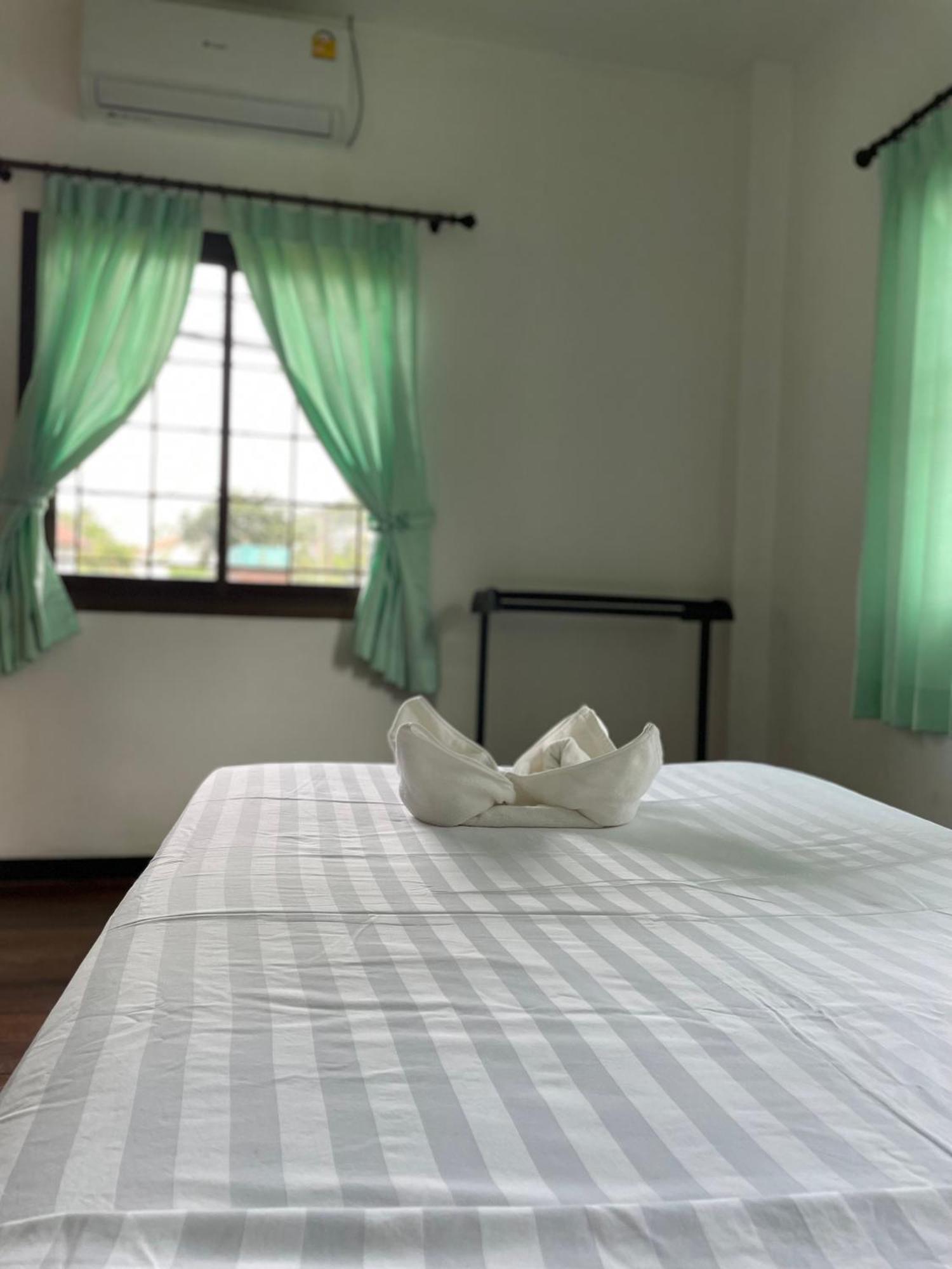 Sunrise Beach Villa Surat Thani Habitación foto