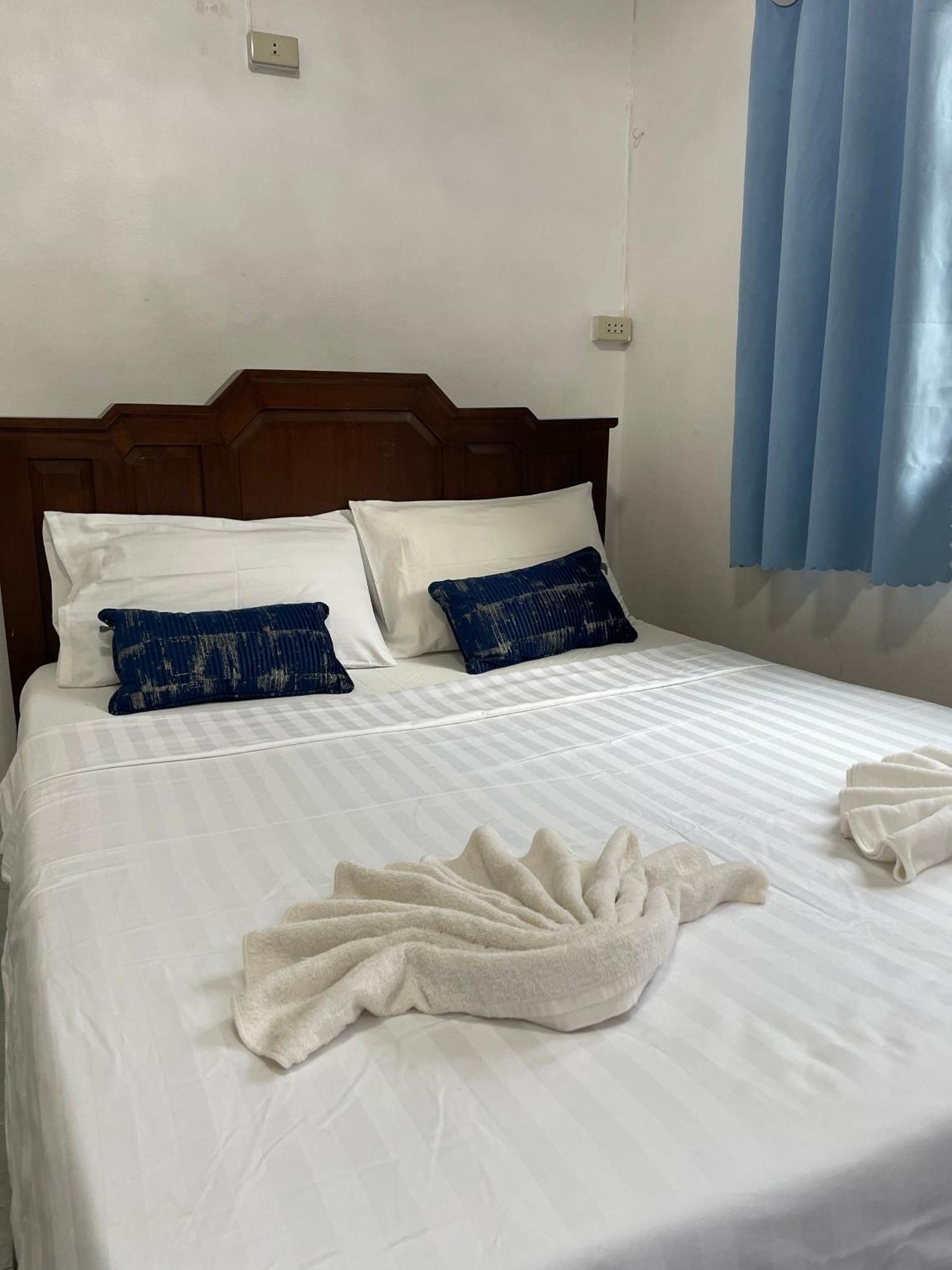 Sunrise Beach Villa Surat Thani Habitación foto